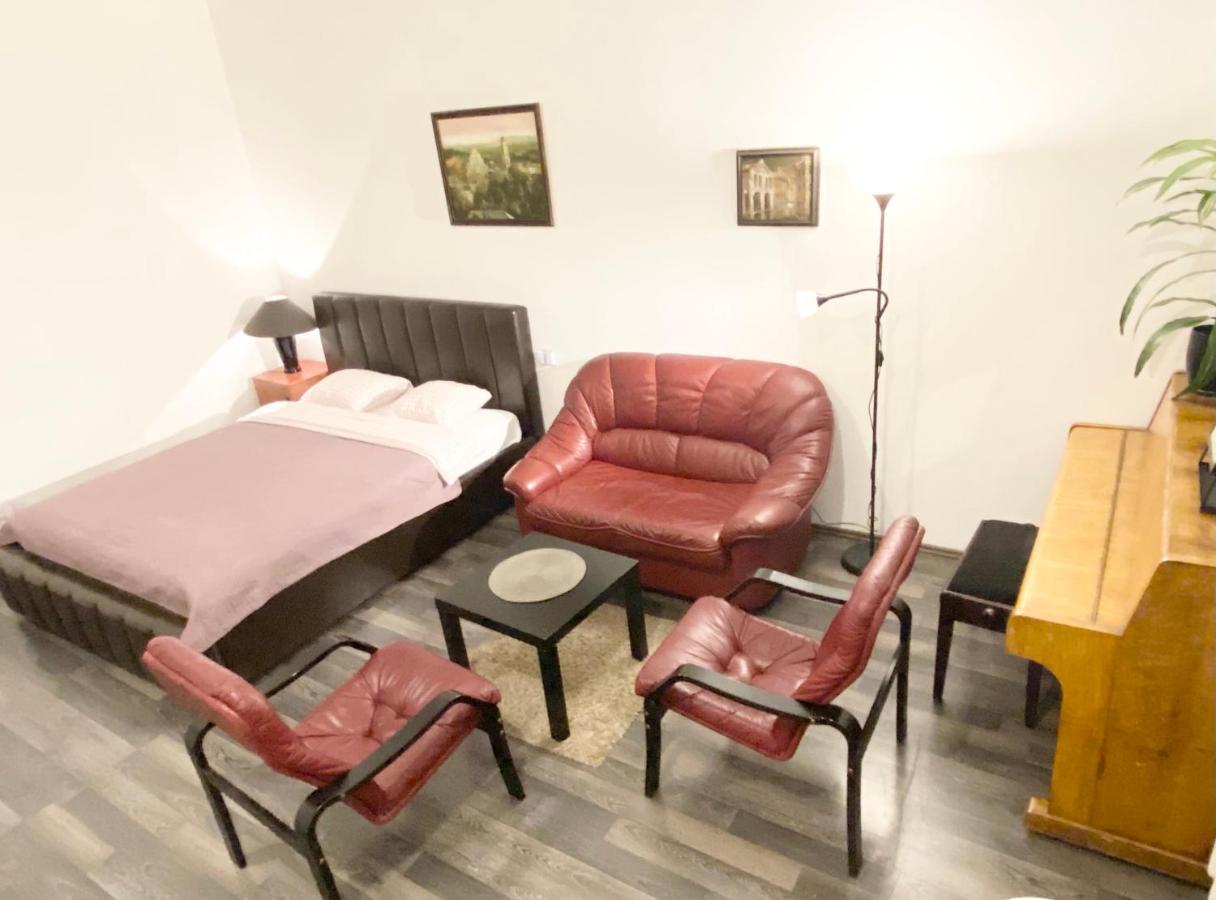 Centro Apartment Near Gedimas Avenue วิลนีอุส ภายนอก รูปภาพ