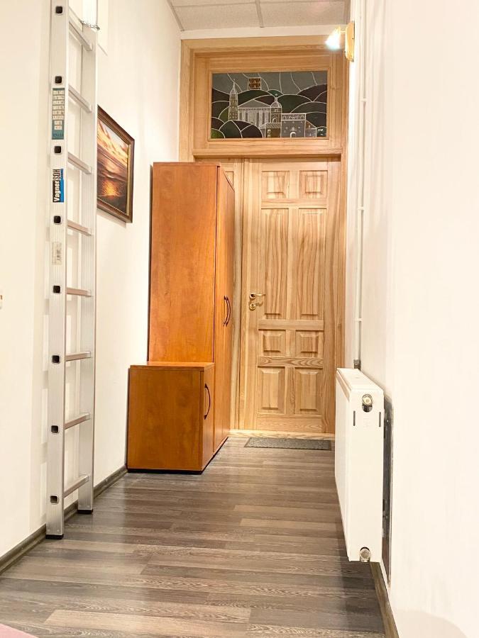 Centro Apartment Near Gedimas Avenue วิลนีอุส ภายนอก รูปภาพ