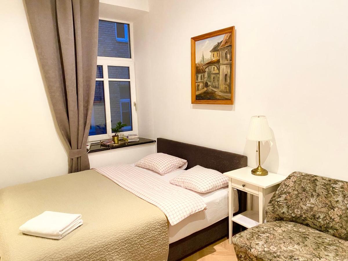 Centro Apartment Near Gedimas Avenue วิลนีอุส ภายนอก รูปภาพ