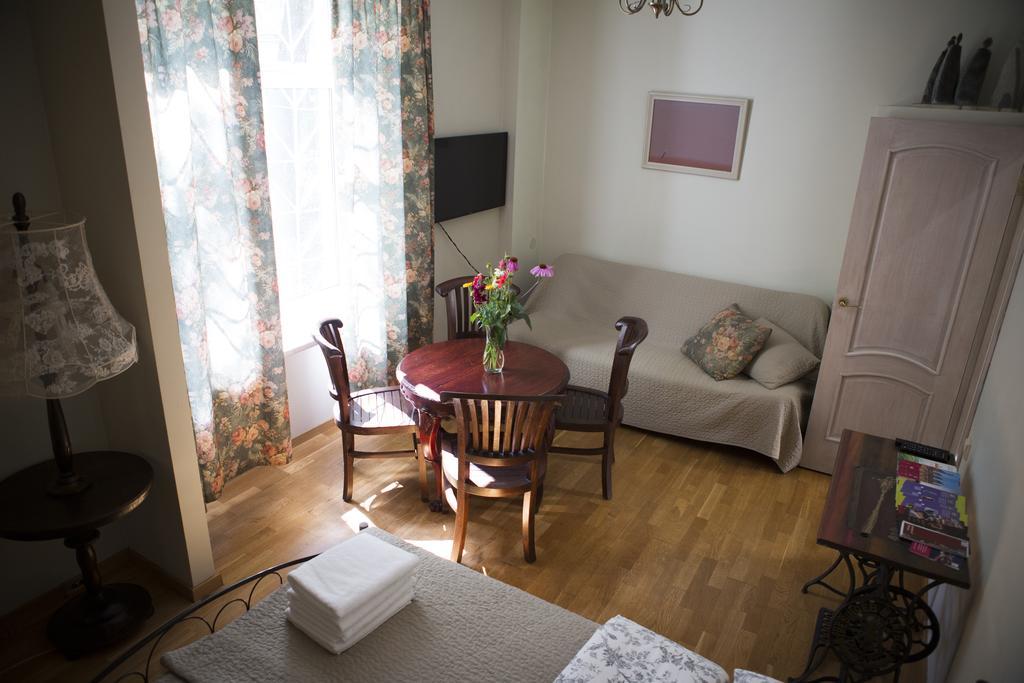 Centro Apartment Near Gedimas Avenue วิลนีอุส ภายนอก รูปภาพ